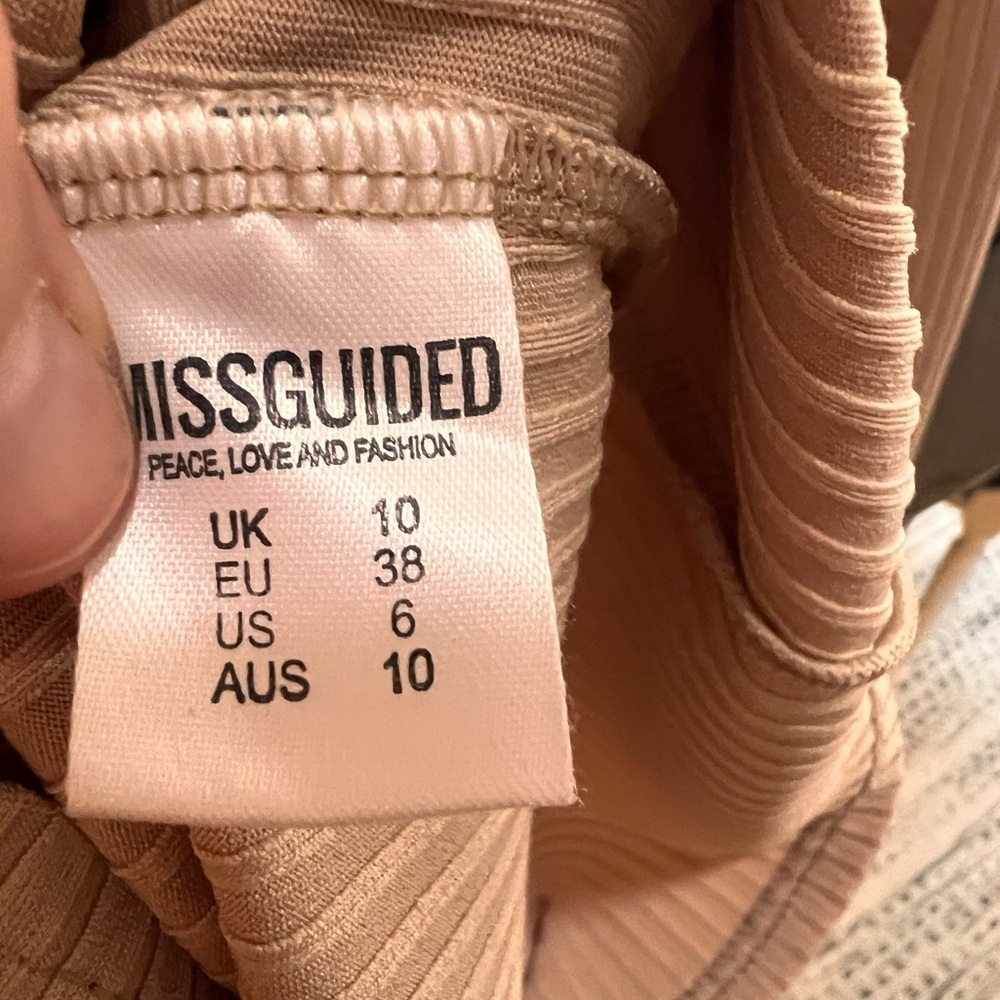 Missguided roll neck Tan Long Sleeve Turtleneck Dress - Picture 7 of 8